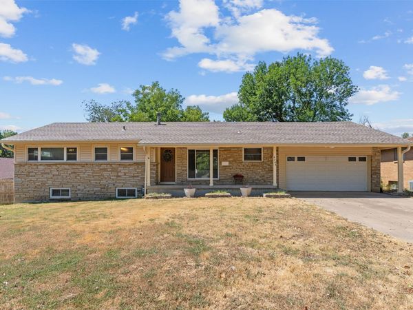 4704 Brookline Drive, Bartlesville, OK 74006