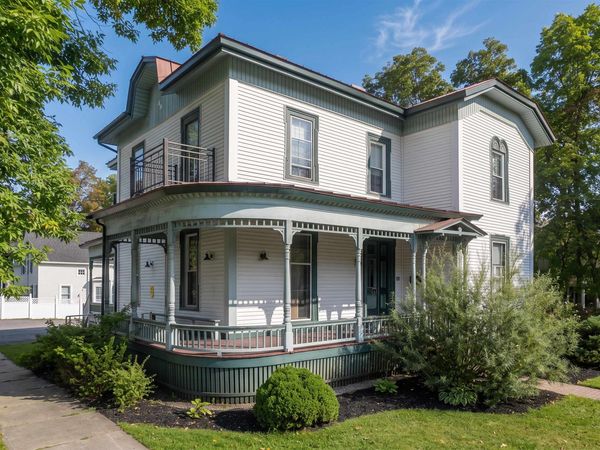92 Center Street, Rutland City, VT 05701