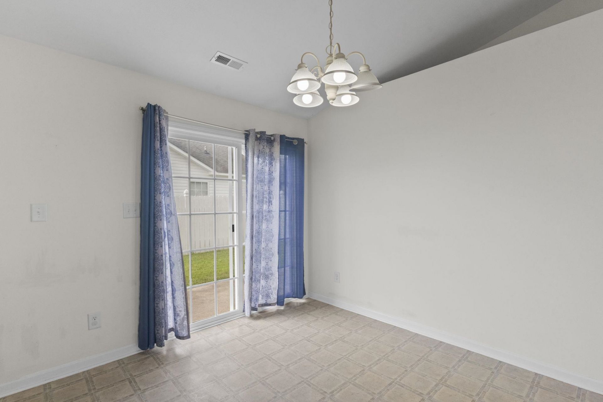 328 Sean River Rd. Photo 15