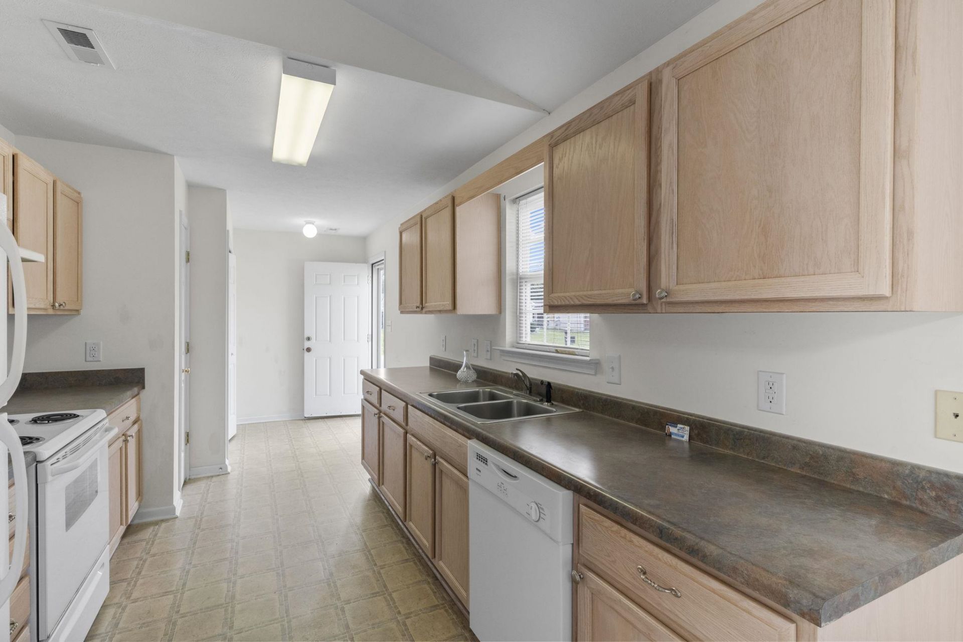 328 Sean River Rd. Photo 6