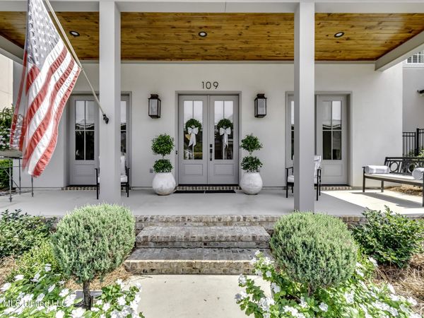 109 Water Street, Madison, MS 39110