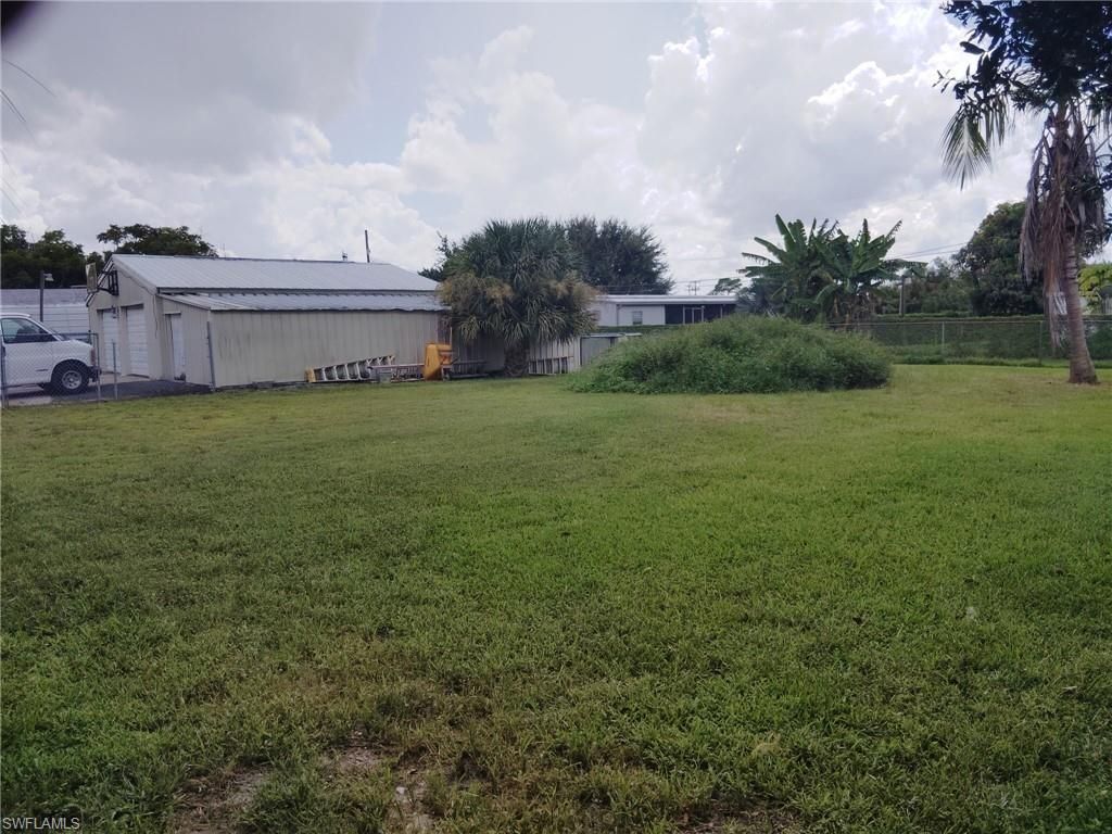 306 Pinecrest Ave Nw, Moore Haven, FL 33471 Photo