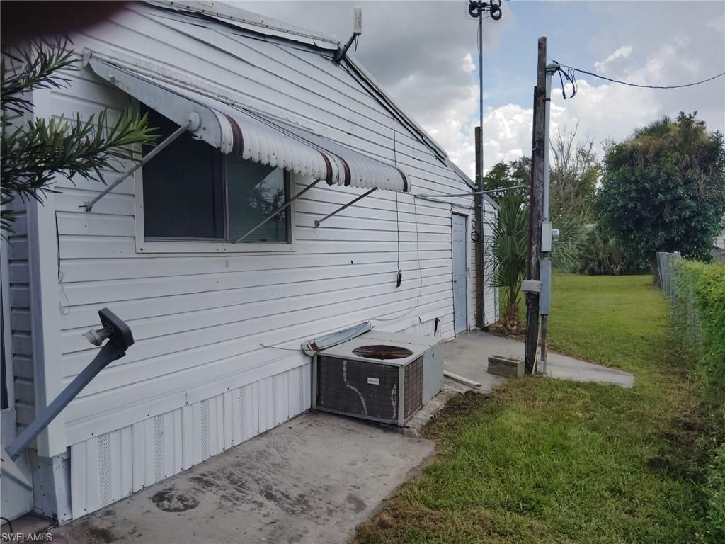 306 Pinecrest Ave Nw, Moore Haven, FL 33471 Photo
