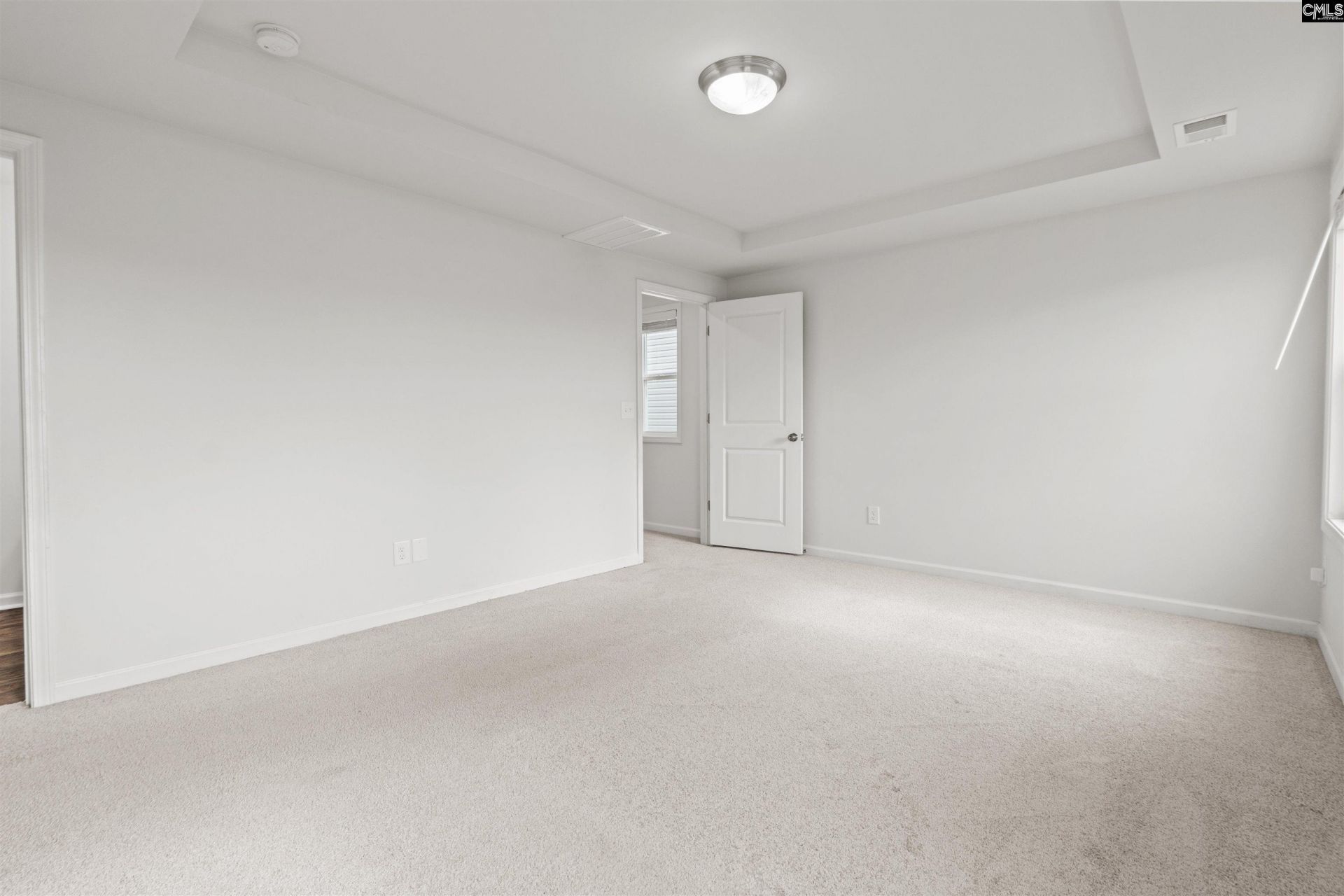 1054 Crescent Moon Loop Photo 14