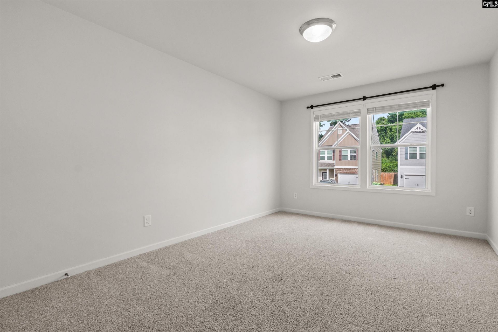 1054 Crescent Moon Loop Photo 20