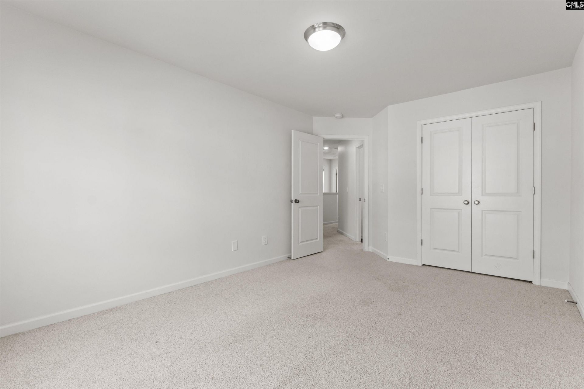 1054 Crescent Moon Loop Photo 21