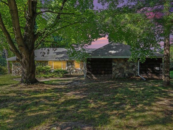 24156 Banker Street, Sturgis, MI 49091