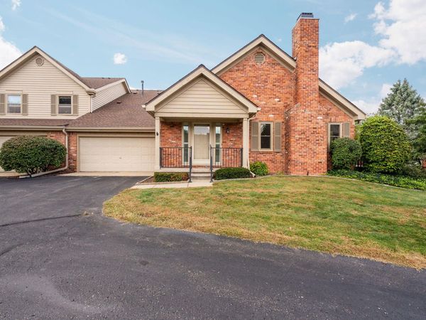 10 Oxford Court, Dearborn, MI 48124