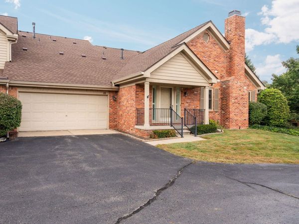 10 Oxford Court, Dearborn, MI 48124