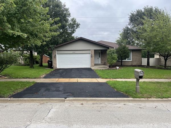 17007 Marilyn Drive , Tinley Park, IL 60477