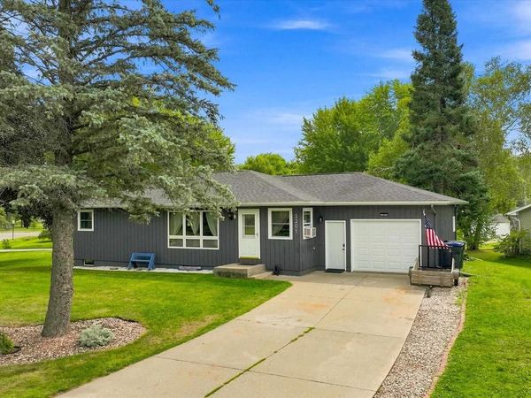 2201 S WALLONNIE DRIVE, Marshfield, WI 54449