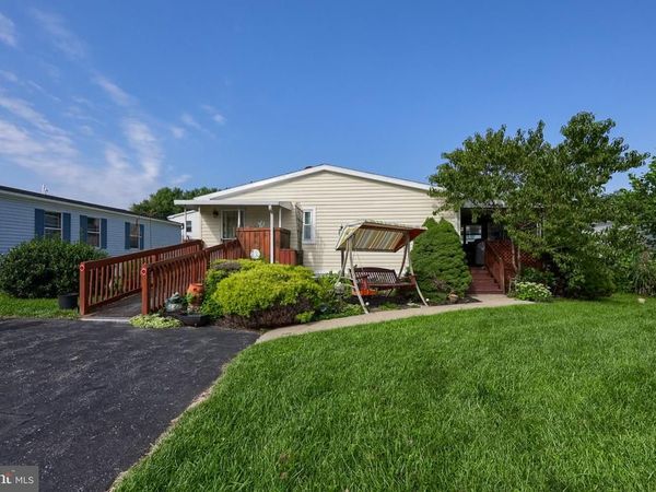 109 JEMFIELD COURT, LANCASTER, PA 17603