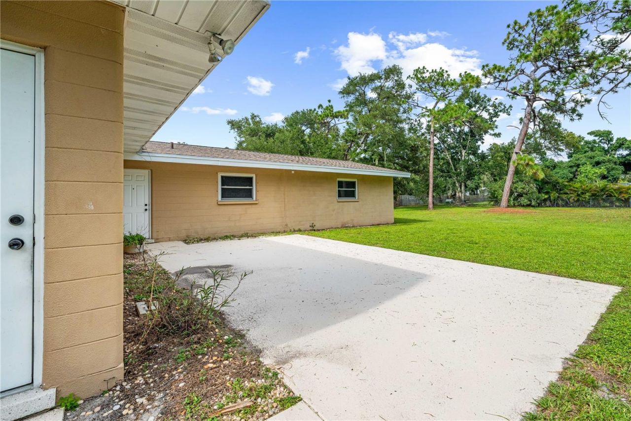 3733 Malec Circle , Sarasota, FL 34233 Photo