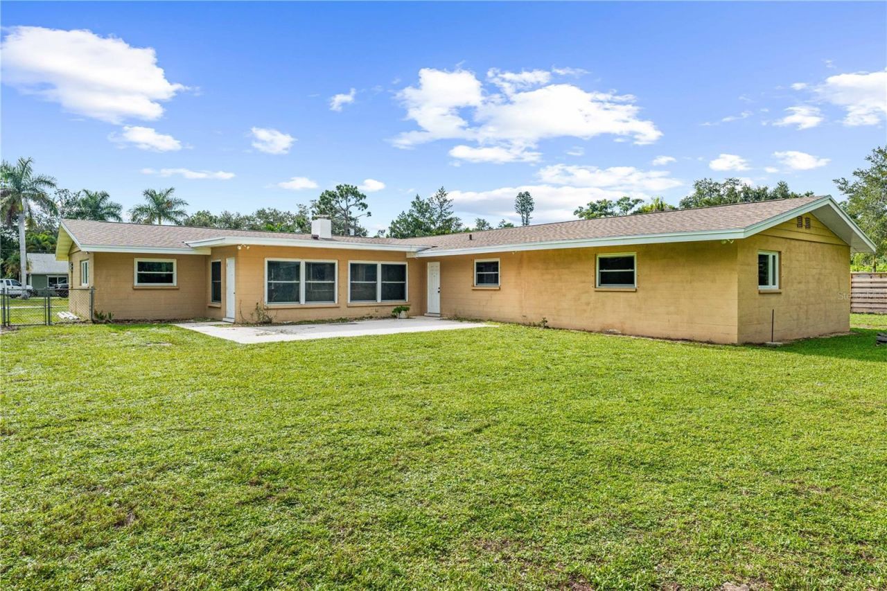 3733 Malec Circle , Sarasota, FL 34233 Photo