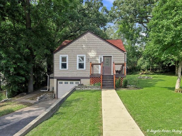 7724 S Oak Road , Wonder Lake, IL 60097