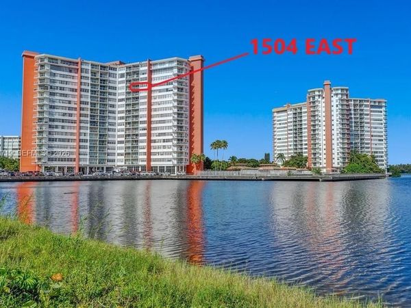 1351 NE Miami Gardens Dr, Unit 1504E, Miami, FL 33179