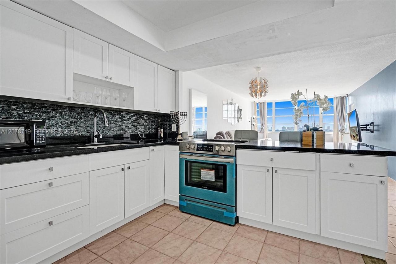 1351 NE Miami Gardens Dr, Unit 1504E, Miami, FL 33179 Photo
