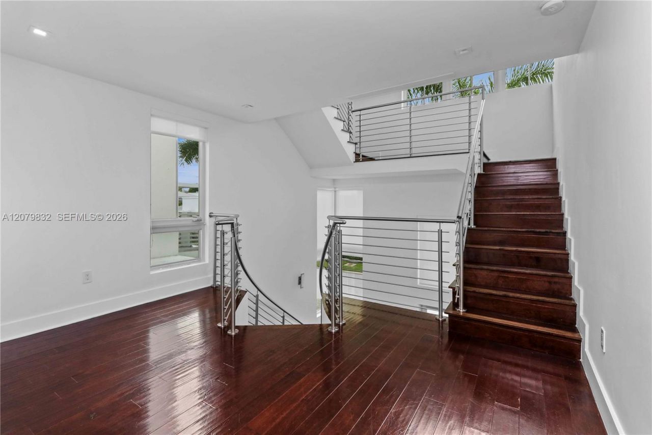 8249 NW 34th Dr, Doral, FL 33122 Photo