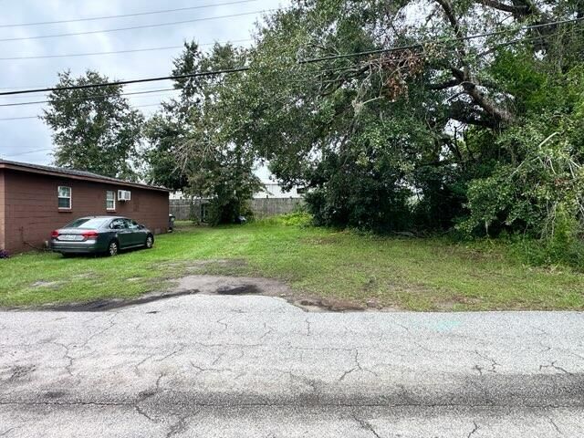 2528 Highpoint Road Photo 2