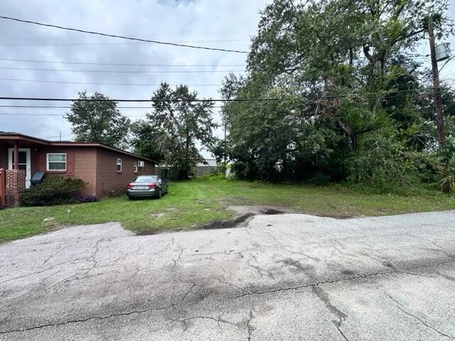 2528 Highpoint Road Photo 4