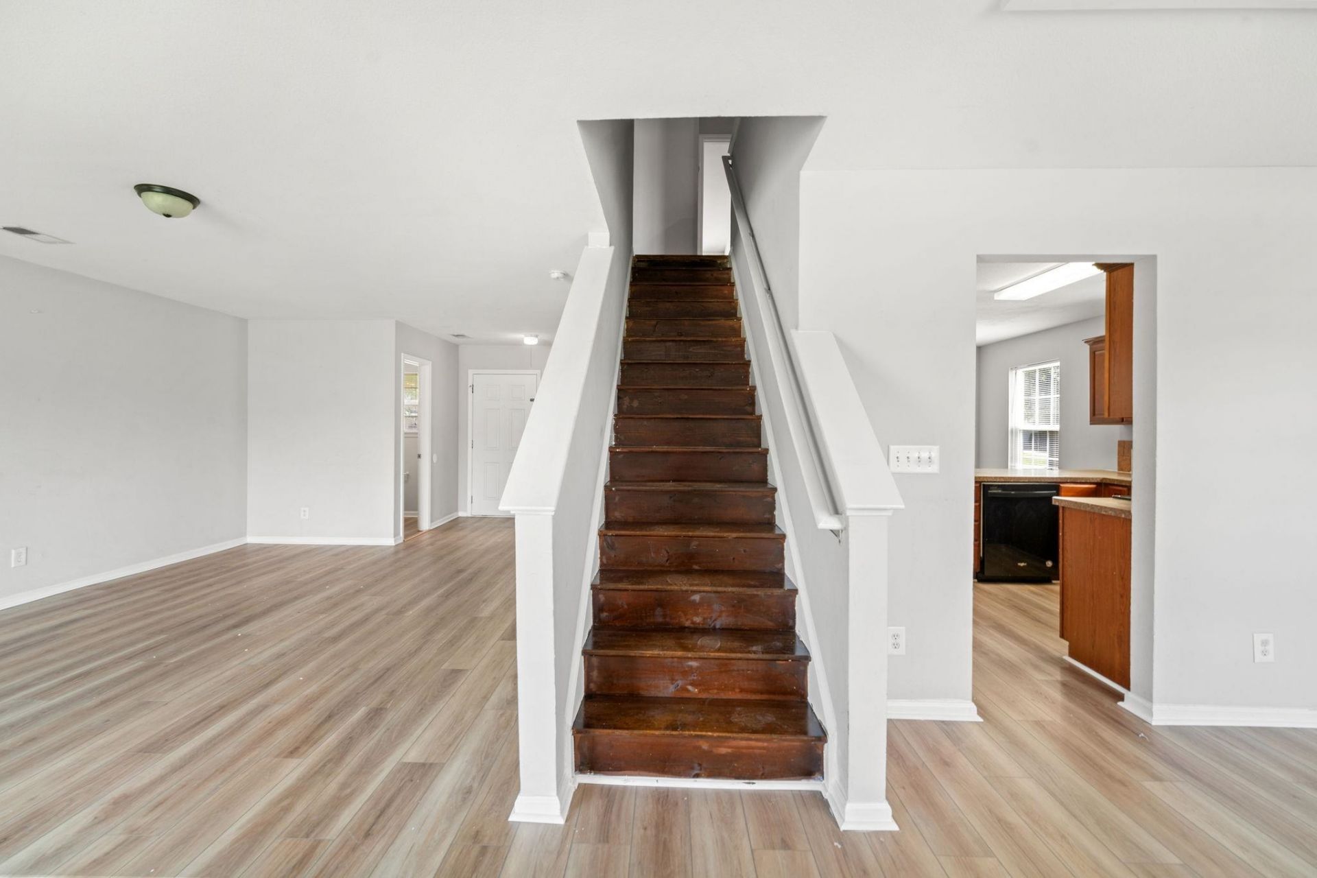 530 Ambrosia Loop  Photo 13