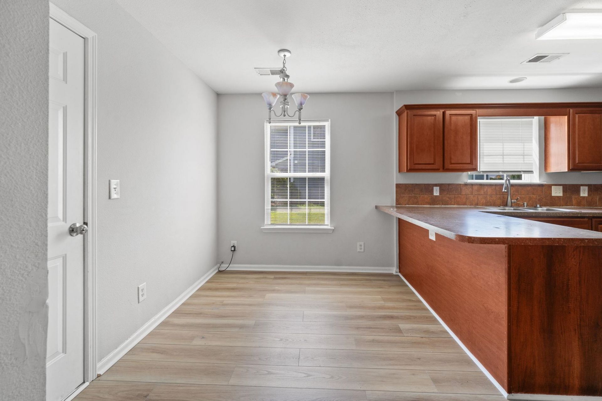 530 Ambrosia Loop  Photo 9