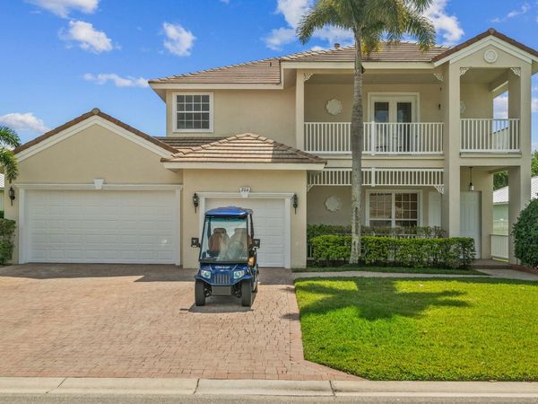 206 Magnolia Lakes Boulevard, Port St. Lucie, FL 34986