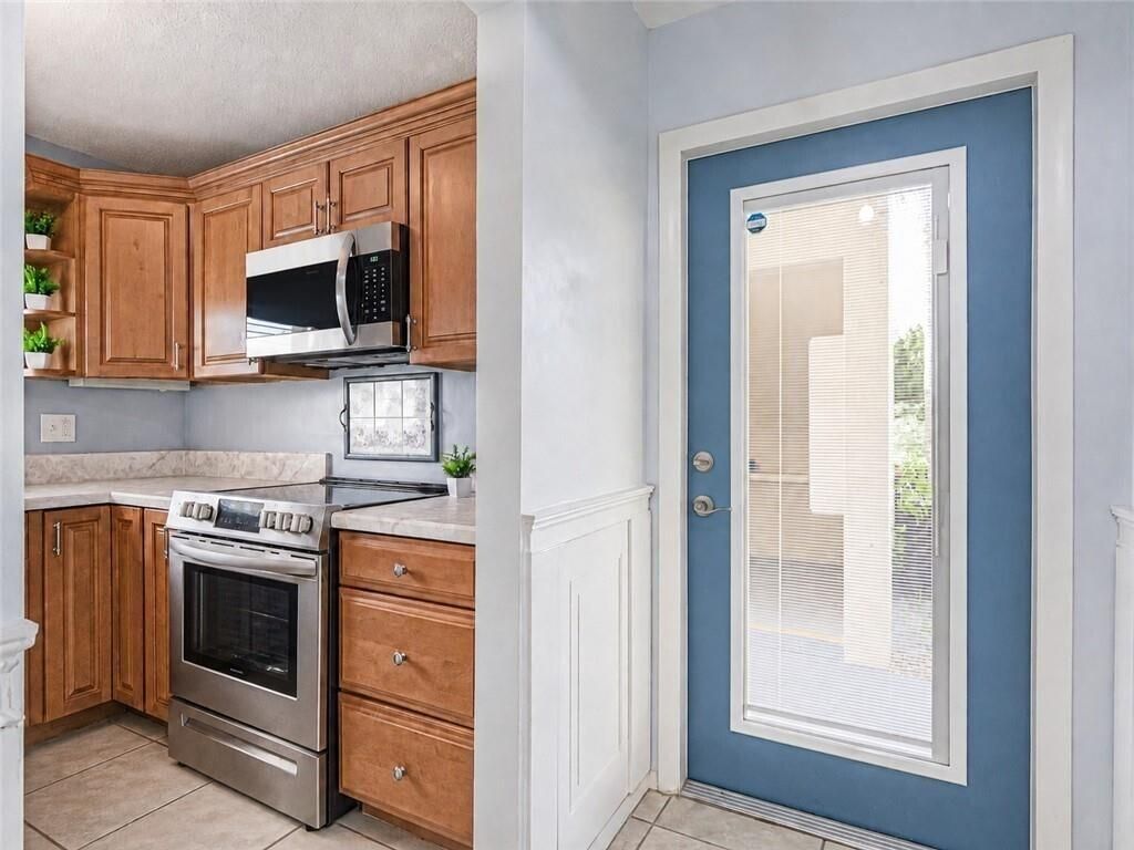 73 Royal Oak Court, Unit 101, Vero Beach, FL 32962 Photo