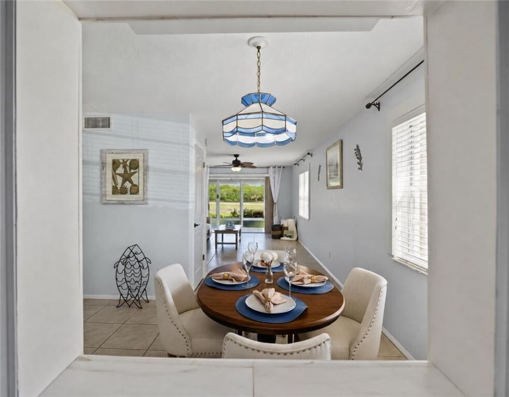 73 Royal Oak Court, Unit 101, Vero Beach, FL 32962 Photo