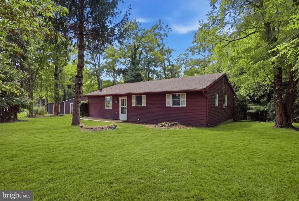 591 CODORUS FURNACE ROAD , MOUNT WOLF, PA 17347