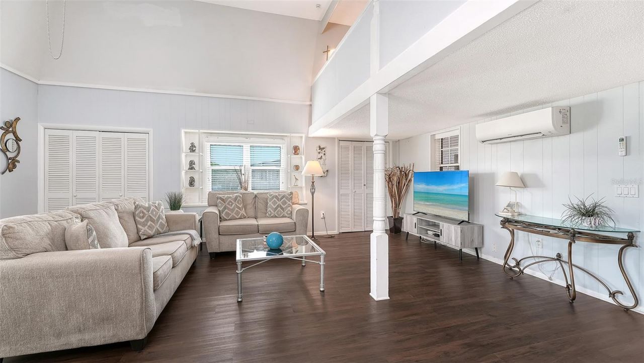 3453 Gulf Of Mexico Drive , Unit 200, Longboat Key, FL 34228 Photo