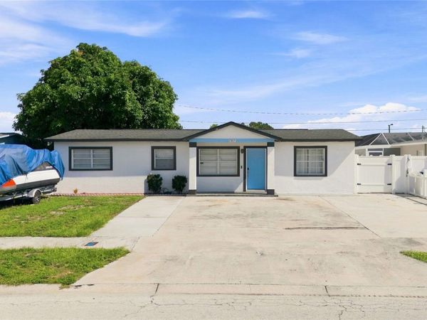 7805 WINSTON LANE , TAMPA, FL 33615