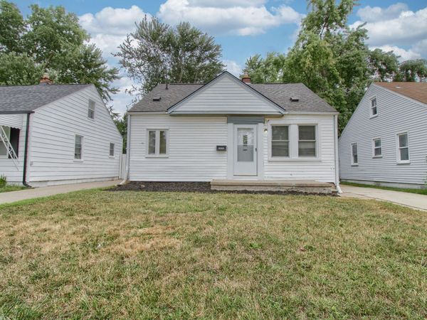 24682 Annapolis Street, Dearborn Heights, MI 48125
