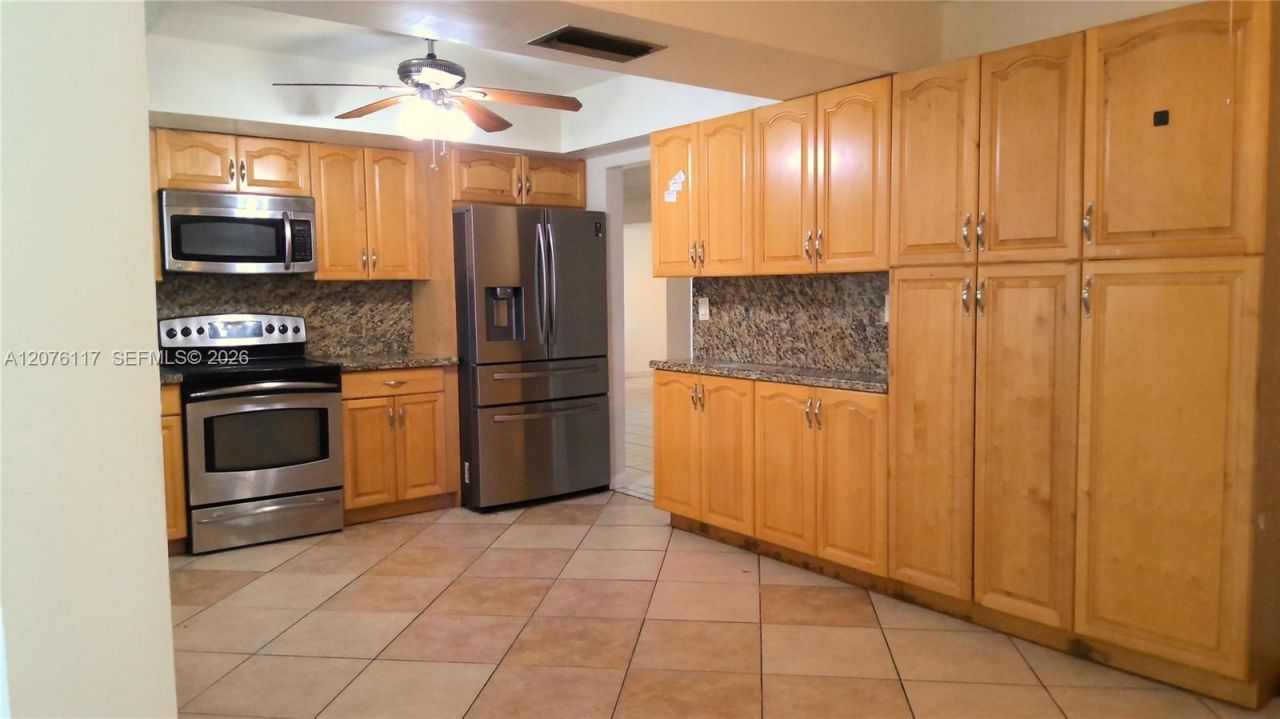 7829 Embassy Blvd , Miramar, FL 33023 Photo