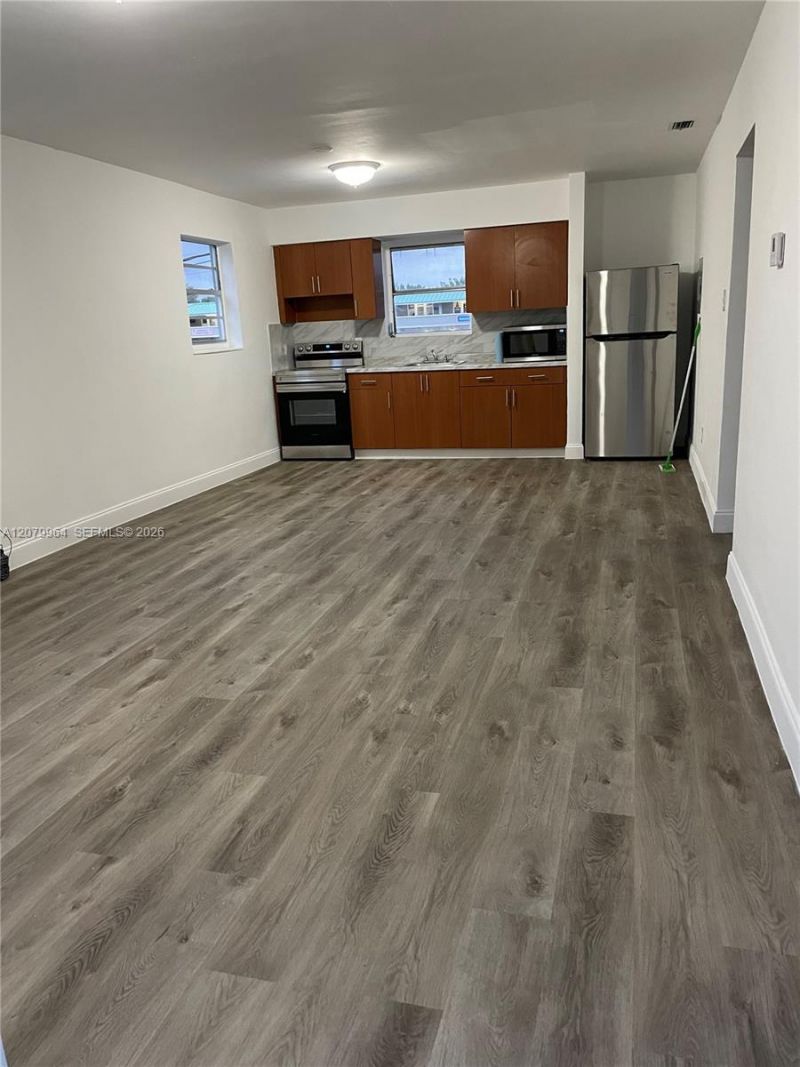633 NW 23rd Ct , Unit 2, Miami, FL 33125 Photo