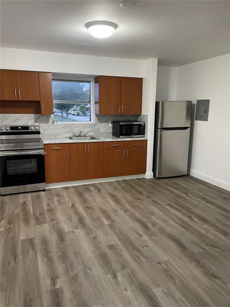 633 NW 23rd Ct , Unit 2, Miami, FL 33125 Photo