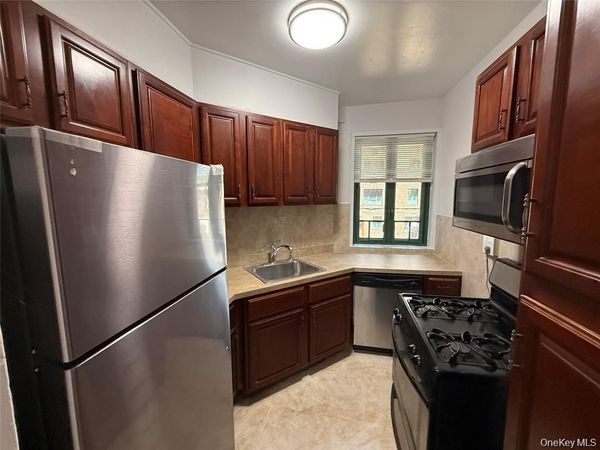 1725 Purdy Street , Unit 1C, Bronx, NY 10462