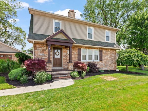 14205 Old State Line Road, Swanton, OH 43558