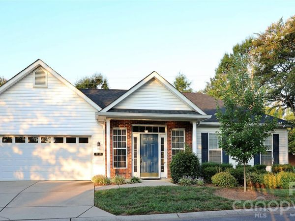 9112 Duckhorn Drive , Charlotte, NC 28277