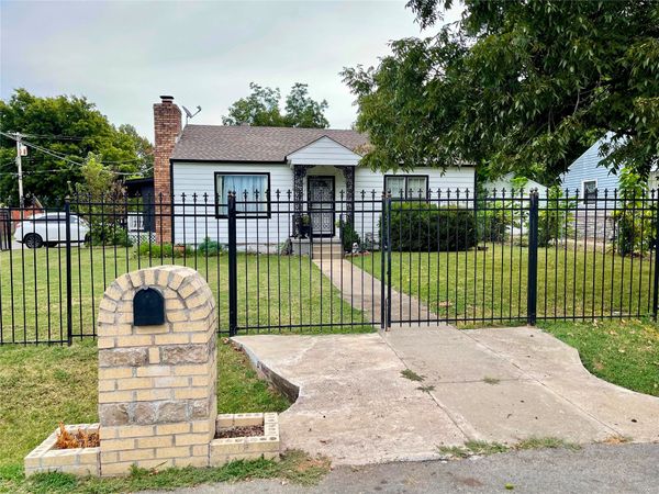 1649 N Columbia Place , Tulsa, OK 74110