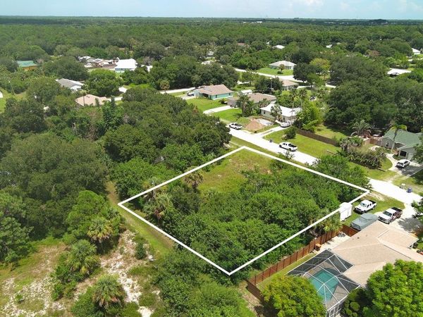 8745 99th Avenue, Vero Beach, FL 32967