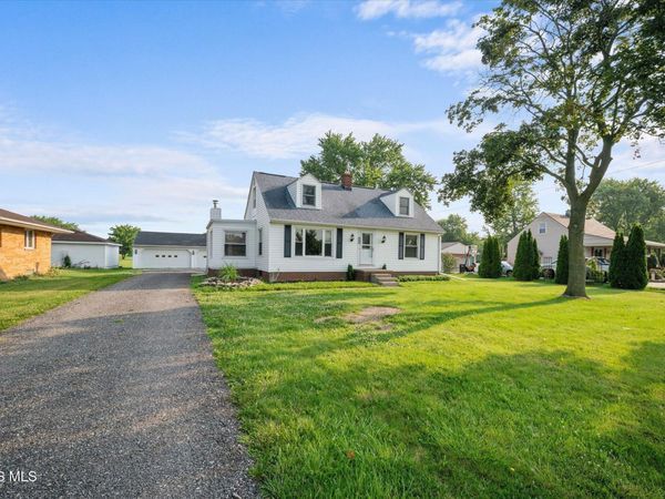 5837 Seaman Road , Oregon, OH 43616