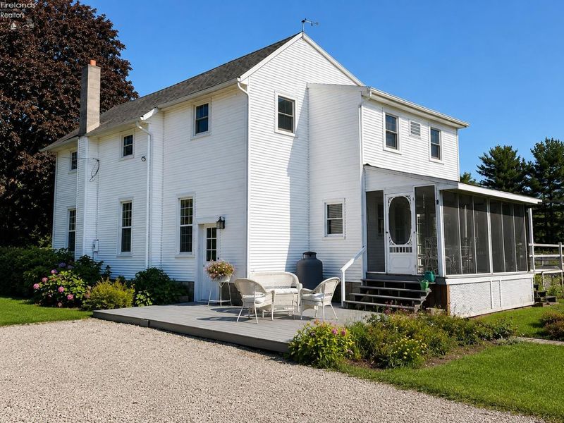 7611 Hahn Road, Huron, OH 44839 Photo 3