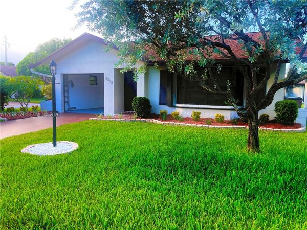 2377 SW 16 Dr, Deerfield Beach, FL 33442