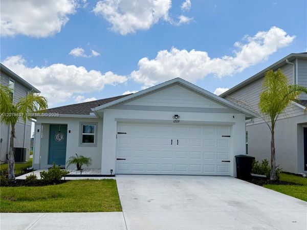 12119 Shortleaf Pine Trl, Fort Myers, FL 33966