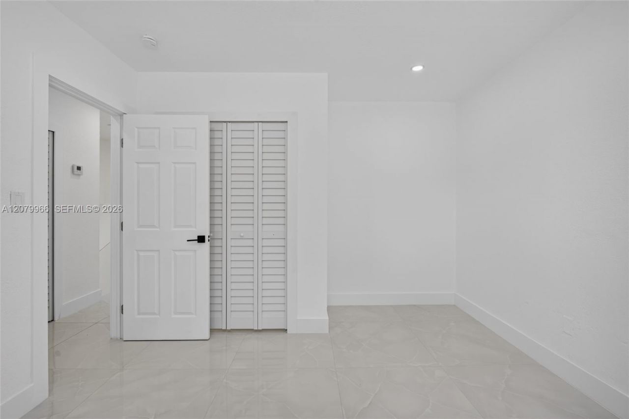1200 NE 204th Ter , Miami, FL 33179 Photo