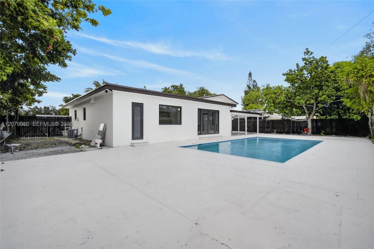 1200 NE 204th Ter , Miami, FL 33179 Photo