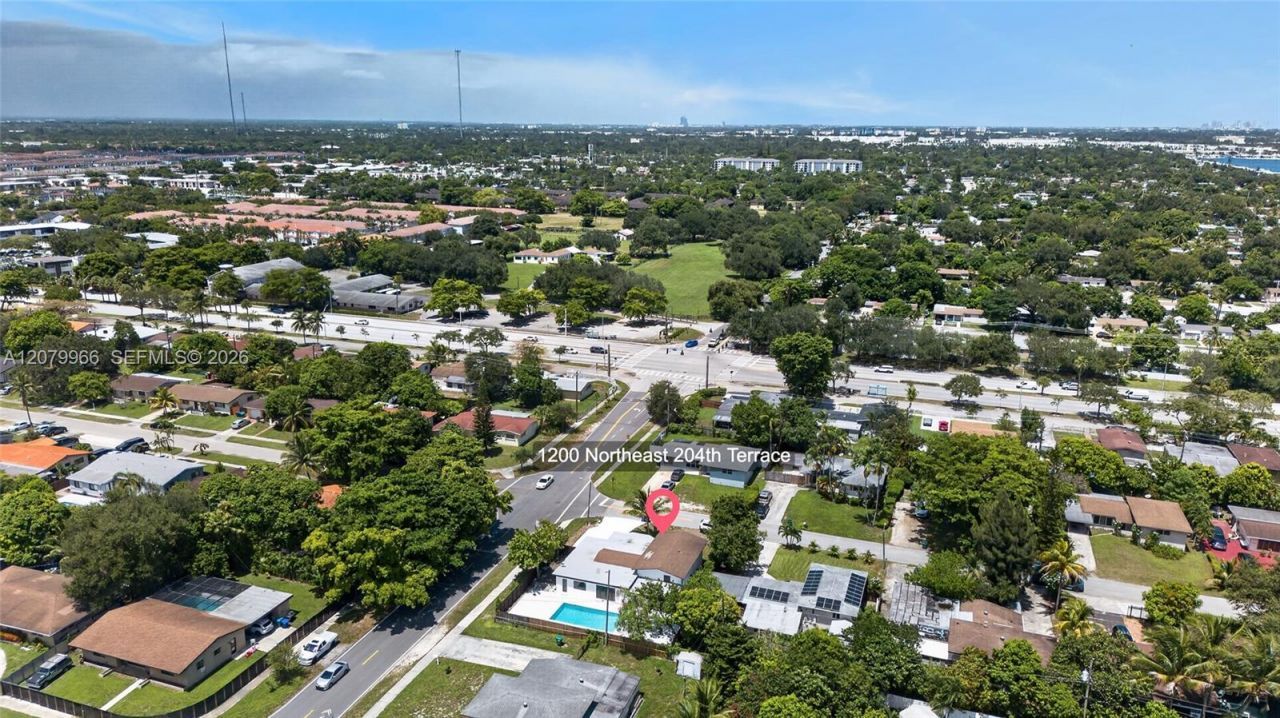 1200 NE 204th Ter , Miami, FL 33179 Photo