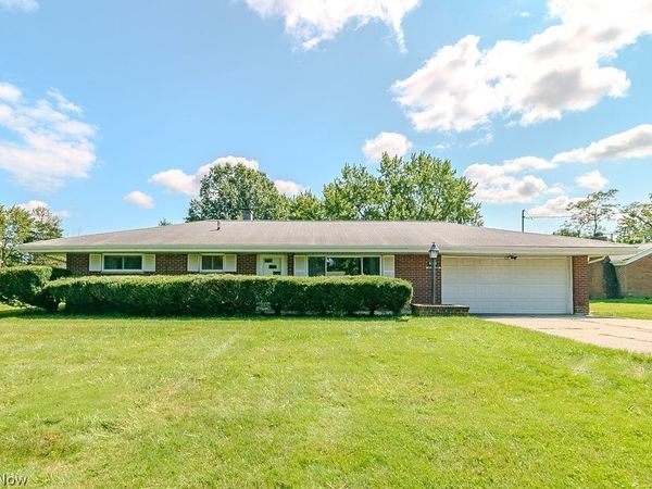 9197 Shepard Road , Macedonia, OH 44056