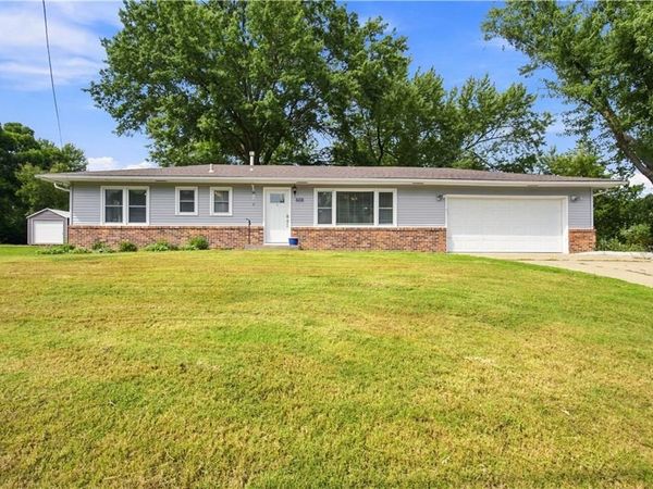 608 NE 82nd Street, Kansas City, MO 64118